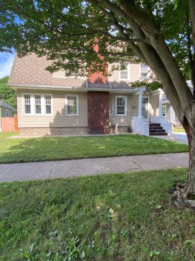 Main picture of 724 6th St