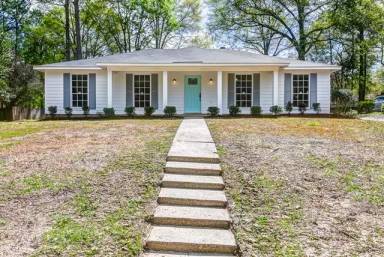 Main picture of 6421 Green Forest Dr
