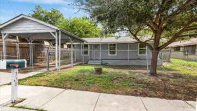 Main picture of 338 N San Horacio Ave