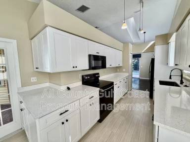 Main picture of 4935 82nd Pl E
