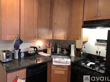 Main picture of 70 Joy St