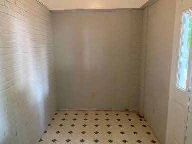 Main picture of 424 S Holly St