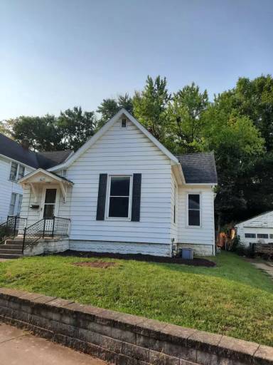 Main picture of 1615 Ferry St