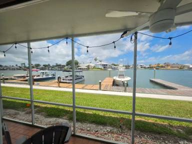 Main picture of 325 N Causeway