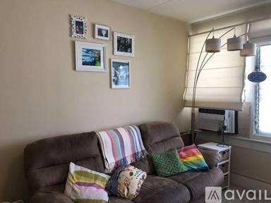 Main picture of 810 Green St