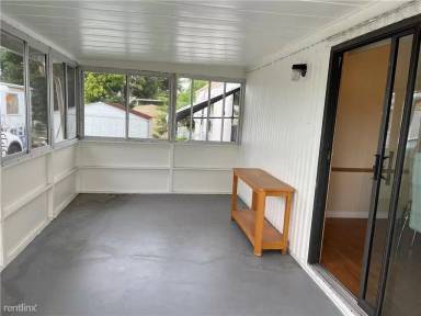 Main picture of 5301 SW 35th Mnr