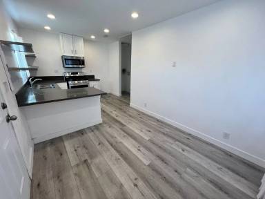 Main picture of 15325 Erwin St