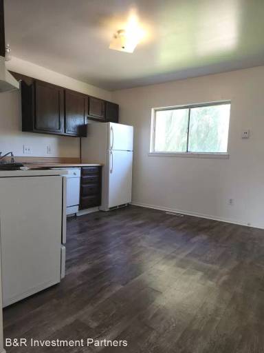 Main picture of 610 Clark St