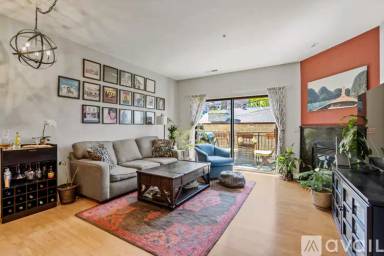 Main picture of 1812 E Lafayette Pl