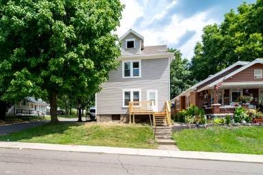 Main picture of 250 Livingston Ave