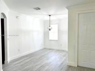 Main picture of 11362 SW 137th Pl