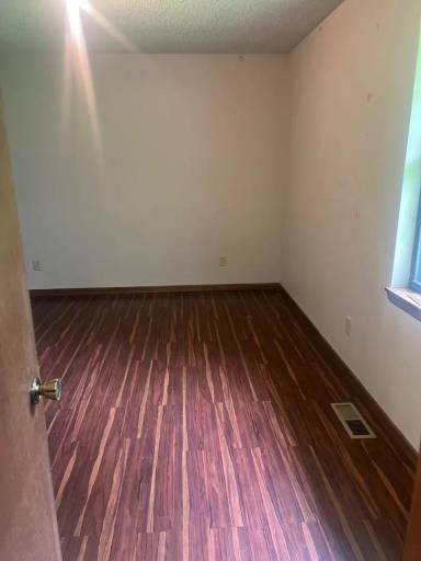 Main picture of 500 SE Sherri Ln