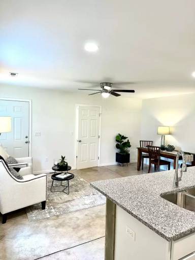 Main picture of 1019 N Spruce Ave