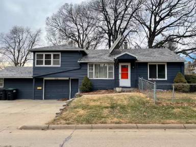 Main picture of 6301 Charles St