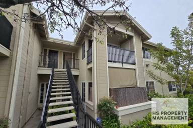 Main picture of 3555 Grove St