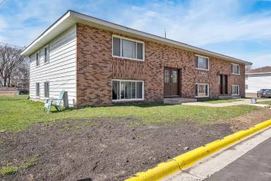 Main picture of 440 Brad St