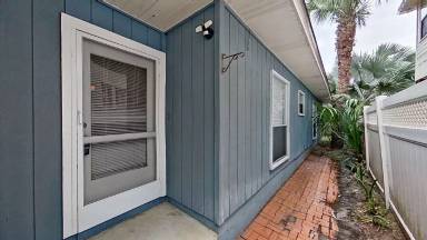 Main picture of 1615 Seminole Rd