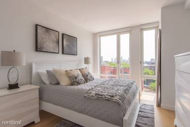 Main picture of Halletts Point