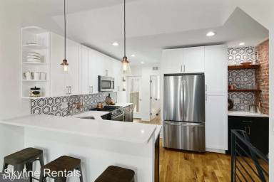 Main picture of 2143 N 32nd St
