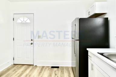 Main picture of 1838 Giant St