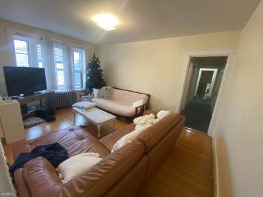 Main picture of 25 Fairfield St