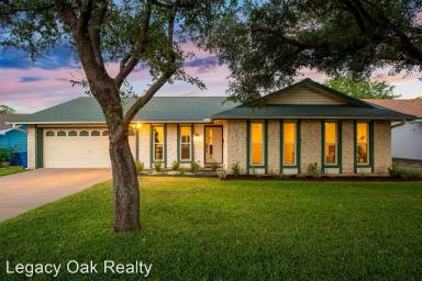 Main picture of 8907 Hunters Trce