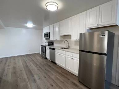 Main picture of 133 Rolph St