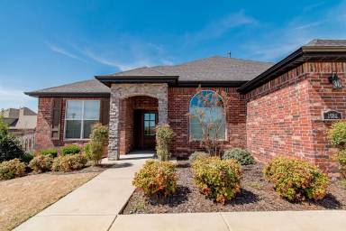 Main picture of 1683 S Laurel Lndg