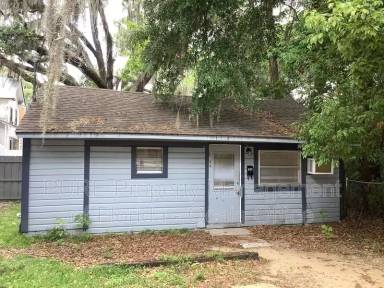 Main picture of 740 SE Sanchez Ave