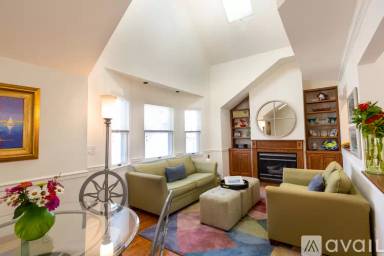 Main picture of 107 Brinley Ave