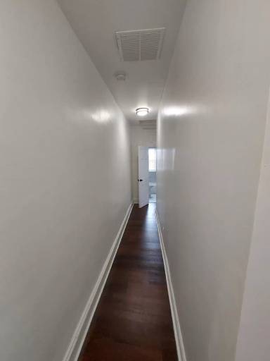 Main picture of 409 S Mount St