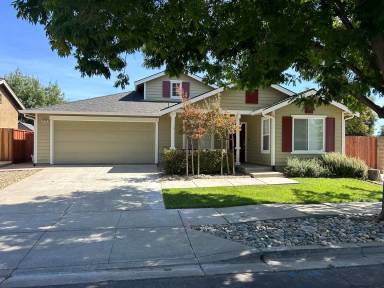 Main picture of 3014 Wright Way