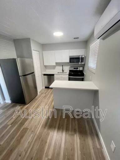 Main picture of 4156-4160 Folsom Avenue - 4160 D