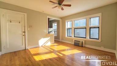 Main picture of 837 W Wolfram Apartments