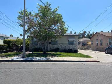 Main picture of 4869 Pine St
