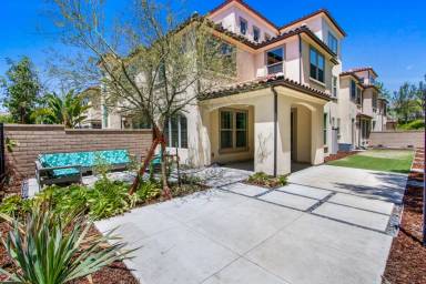 Main picture of 222 Finch