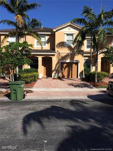 Main picture of 1035 NE 41st Pl