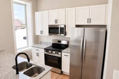 Main picture of 128 N Water Ave