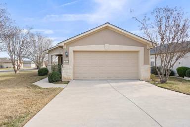 Main picture of 112 Monument Hill Trl