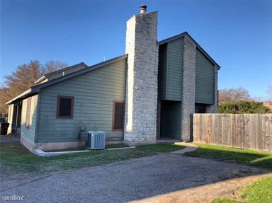 Main picture of 1701 Horseshoe Cir