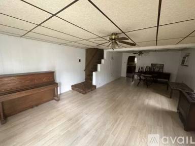 Main picture of 211 Gould St