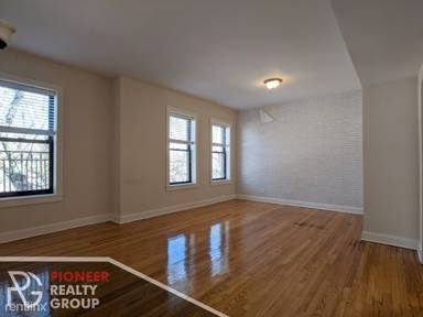 Main picture of 4034 N Ashland Ave