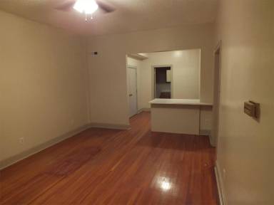 Main picture of 632 8th Ave