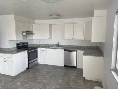 Main picture of 3043 Island Crest Way