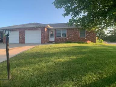 Main picture of 3025 W Wildlife Dr