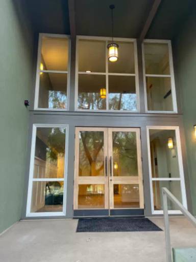 Main picture of 1720 Mission St