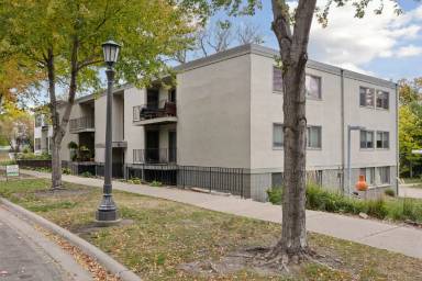 Main picture of 2186 Scudder St