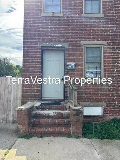 Main picture of 235 Sinnickson St