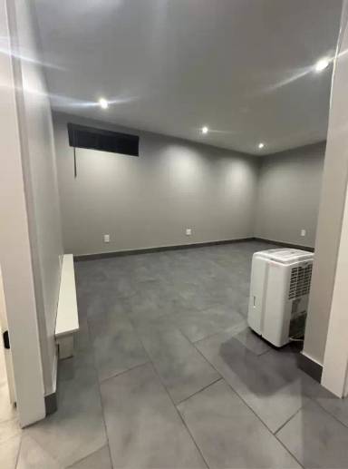 Main picture of 70 12 73 St