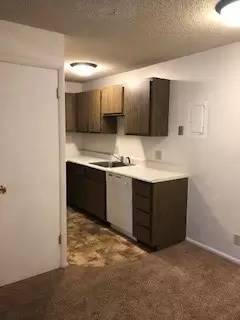 Main picture of 355 W Deloney Ave